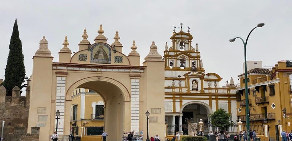 Basílica de la Macarena 1 horarios de misa de Basílica de la Macarena en Sevilla