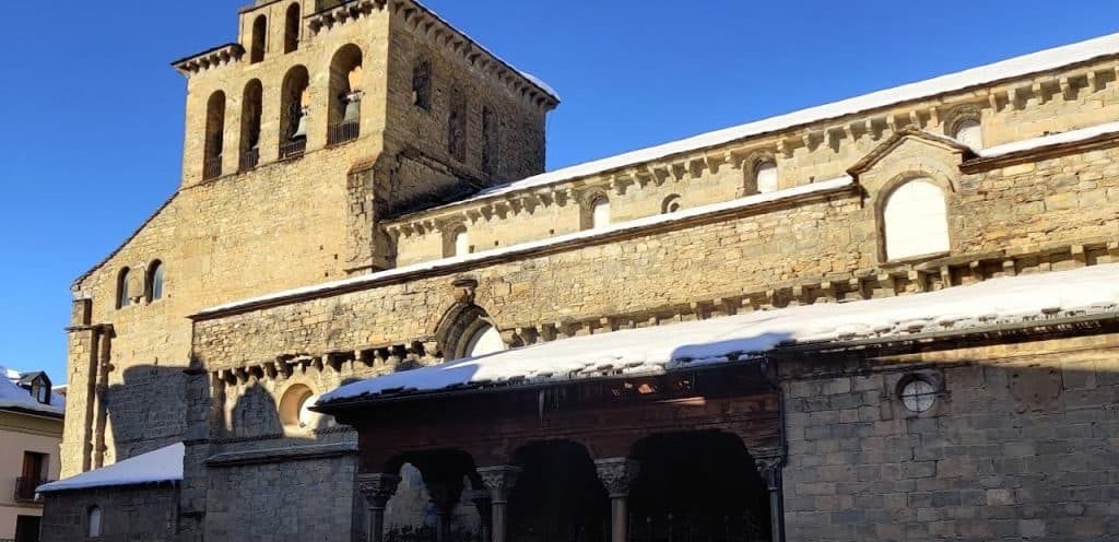 Catedral de San Pedro 1 horarios de misa de Catedral de San Pedro en Jaca