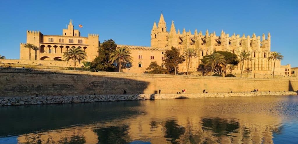 horarios de misa de Catedral de Santa María de Mallorca en Palma