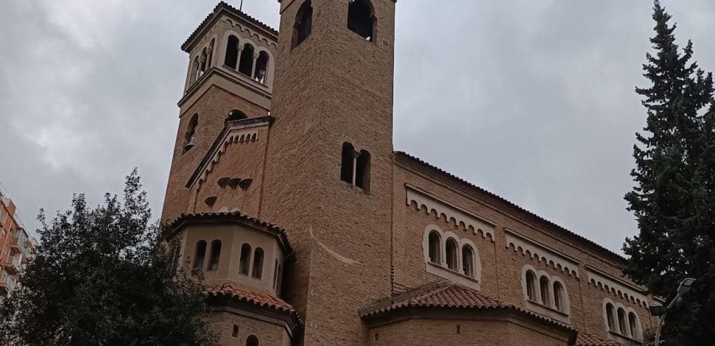 Iglesia Nueva de Santa Eulàlia de Provençana 1 horarios de misa de Iglesia Nueva de Santa Eulàlia de Provençana en l'Hospitalet de Llobregat
