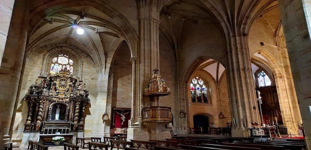 Iglesia Parroquial de Nuestra Señora de la Asunción y del Manzano 1 horarios de misa de Iglesia Parroquial de Nuestra Señora de la Asunción y del Manzano en Fuenterrabía