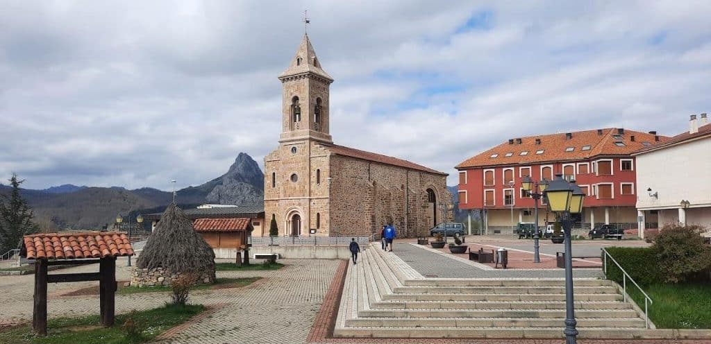 horarios de misa de Iglesia Parroquial de Santa Águeda en Riaño