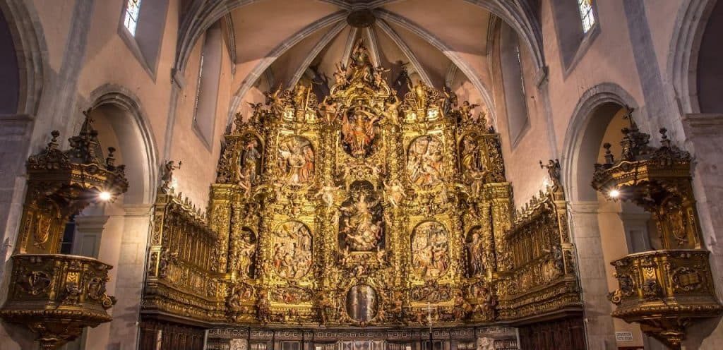 horarios de misa de Iglesia Parroquial de Santa María de Arenys de Mar en Arenys de Mar