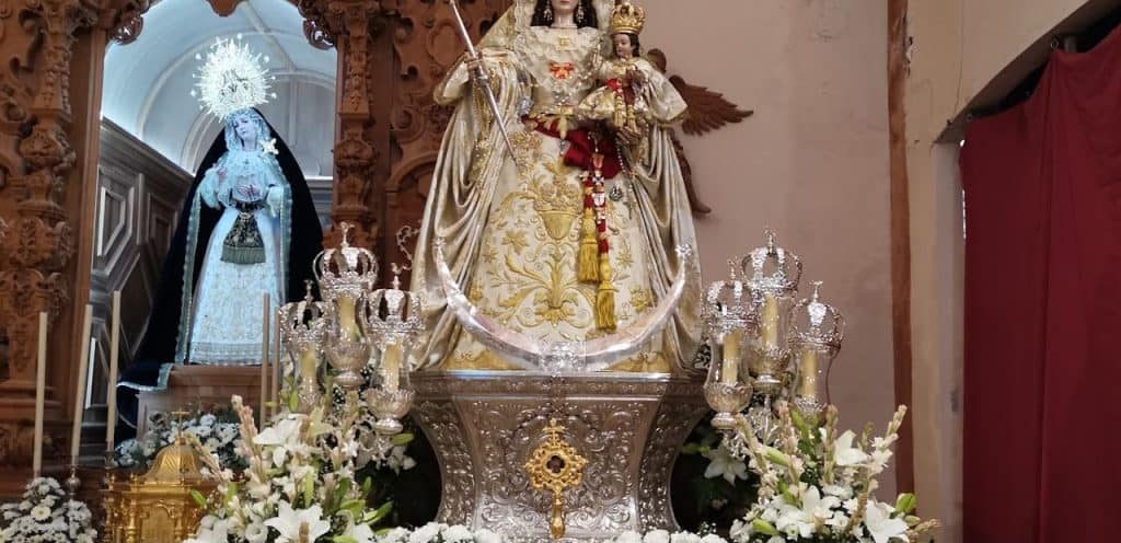 horarios de misa de Iglesia Parroquial de Santiago El Mayor en Herrera