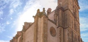 Azuaga 3 horarios de misa de Iglesia de Nuestra Señora de Consolación en Azuaga