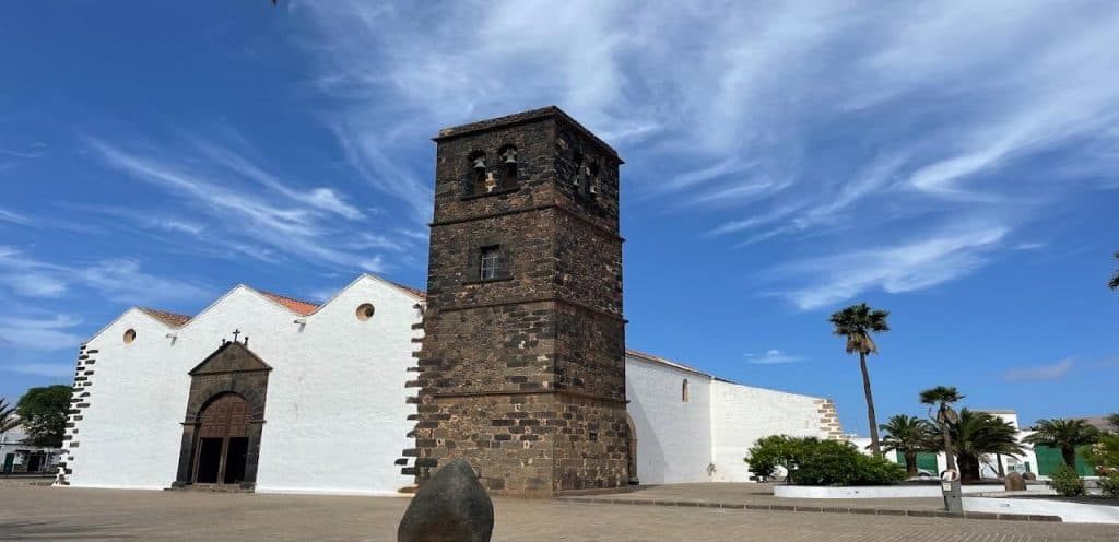 horarios de misa de Iglesia de Nuestra Señora de la Candelaria en La Oliva