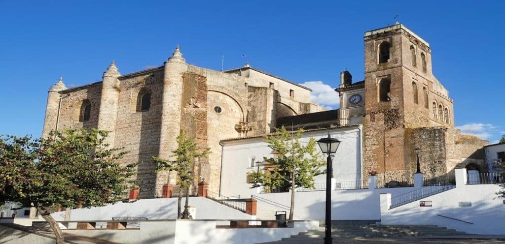 horarios de misa de Iglesia de Nuestra Señora de la Consolación en Cazalla de la Sierra