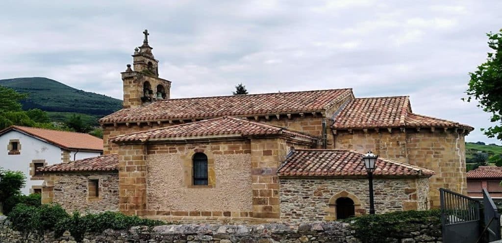 horarios de misa de Iglesia de San Cosme y San Damián en Bárcena de Pie de Concha