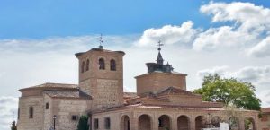 Boadilla del Monte 3 horarios de misa de Iglesia de San Cristóbal en Boadilla del Monte