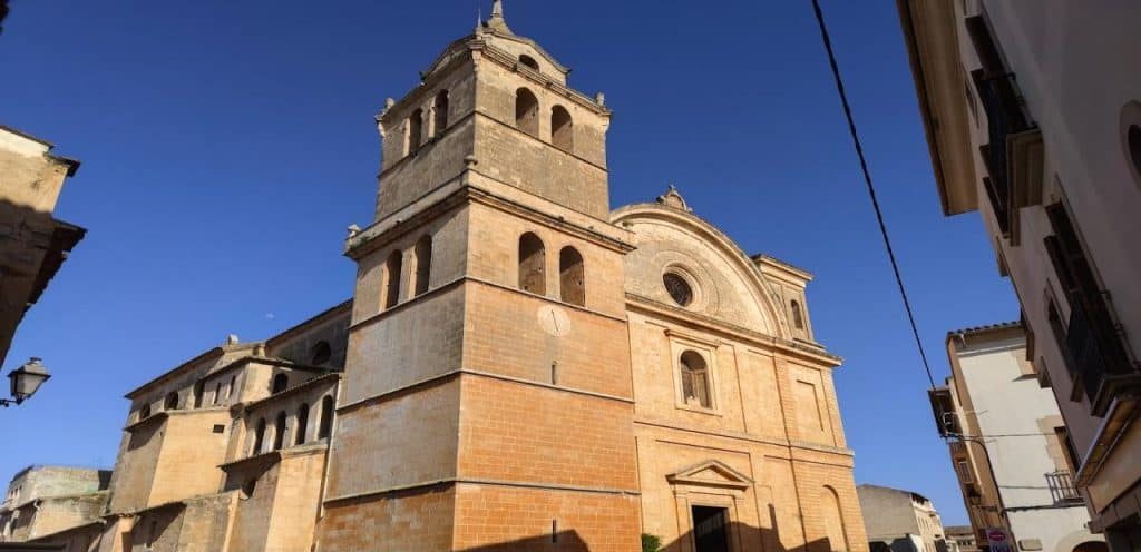 Iglésia de San Julián 1 horarios de misa de Iglésia de San Julián en Campos