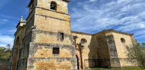 horarios de misa de Iglesia de San Martín en Alfoz de Lloredo