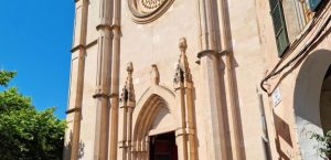 Esporlas 2 horarios de misa de Iglesia de San Pedro de Esporles en Esporlas