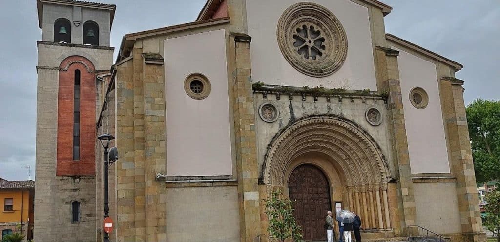 horarios de misa de Iglesia de San Pedro de la Felguera en Langreo