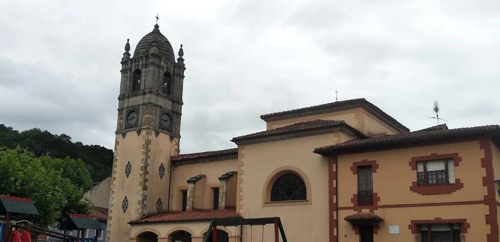 horarios de misa de Iglesia de San Pedro en Piloña