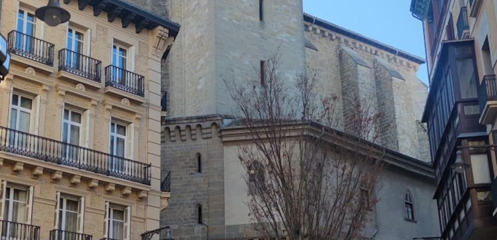 horarios de misa de Iglesia de San Saturnino en Pamplona