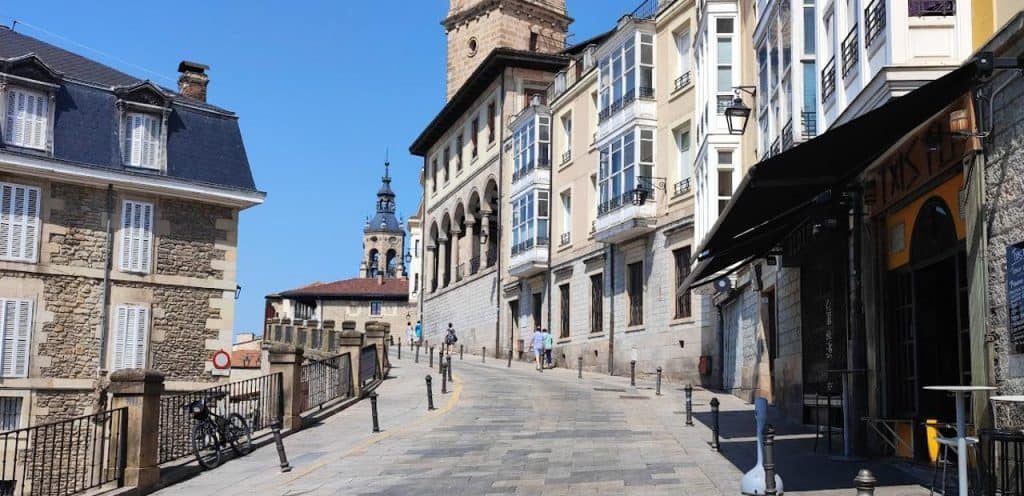 Iglesia de San Vicente Mártir 1 horarios de misa de Iglesia de San Vicente Mártir en Vitoria