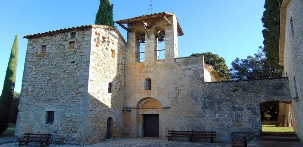 Iglesia de Sant Cristòfol D'Usall 1 horarios de misa de Iglesia de Sant Cristòfol D'Usall en Porqueres