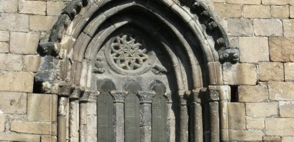 horarios de misa de Iglesia de Sant Estèue de Betrén en Viella Mitg Arán