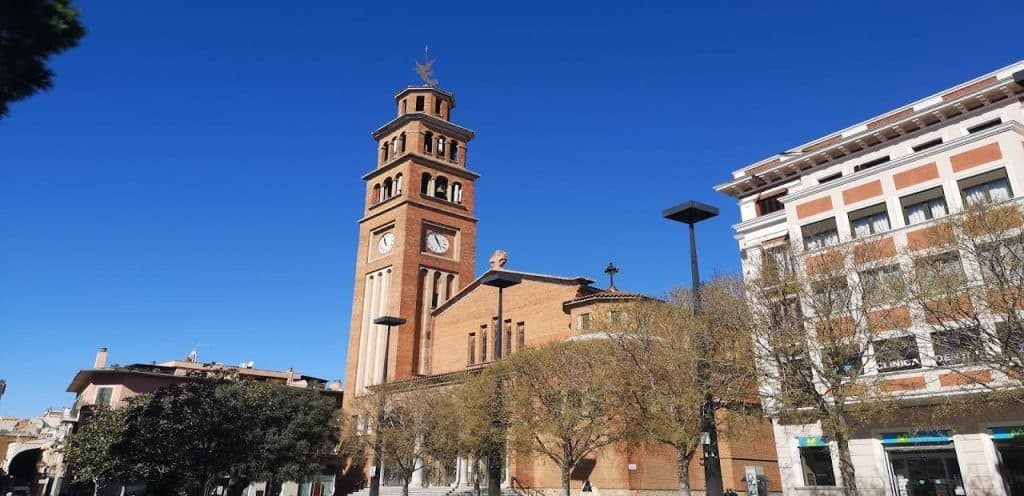 horarios de misa de Iglesia de Santa Eulalia de Mérida en l'Hospitalet de Llobregat