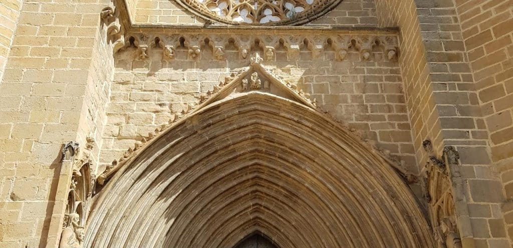 Iglesia de Santa María La Mayor 1 horarios de misa de Iglesia de Santa María La Mayor en Valderrobres