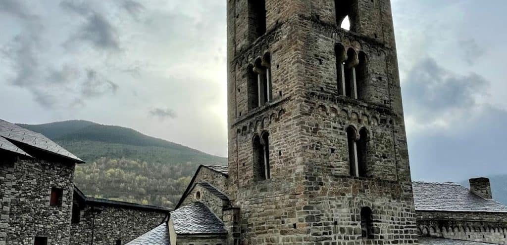 Iglesia de Santa María O de la Natividad de Nuestra Señora de Durro 1 horarios de misa de Iglesia de Santa María O de la Natividad de Nuestra Señora de Durro en la Vall de Boí
