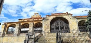 horarios de misa de Iglesia de Santa María en Laredo