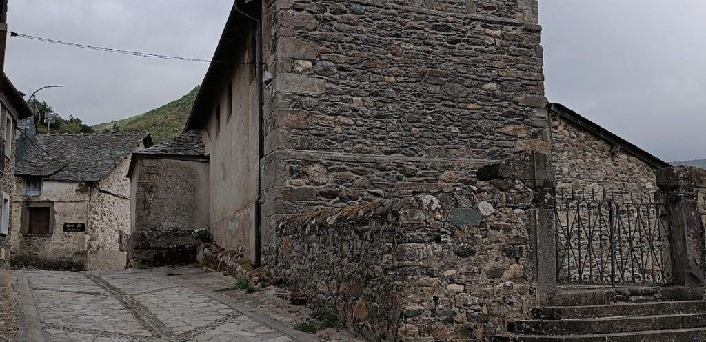 horarios de misa de Iglesia de Santa María en Villablino