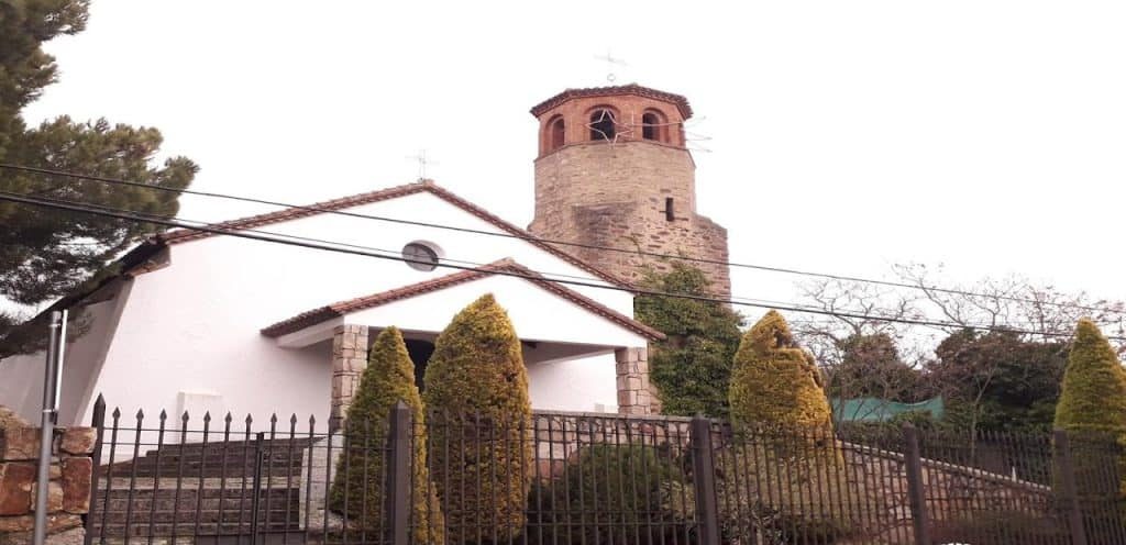 horarios de misa de Iglesia de Santiago Apóstol en Robledo de Chavela