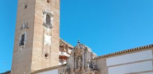 horarios de misa de Iglesia de Santiago en Écija