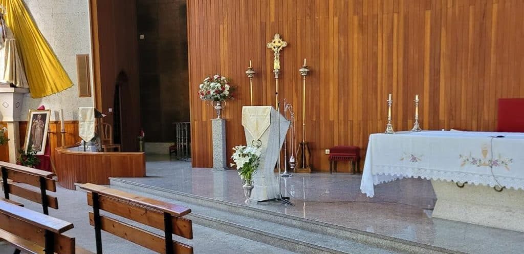 horarios de misa de Iglesia de la Virgen del Camino en Pontevedra