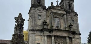 Santiago de Compostela 8 horarios de misa de Igrexa de San Francisco en Santiago de Compostela