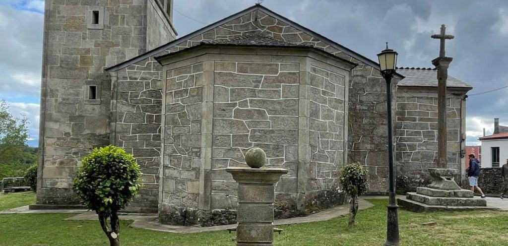 horarios de misa de Igrexa de San Tirso de Palas de Rei en Palas de Rei