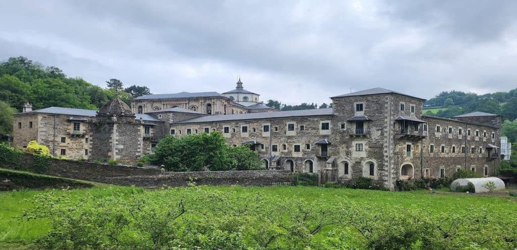 horarios de misa de Monasterio de San Julián y Santa Basilisa de Samos en Samos