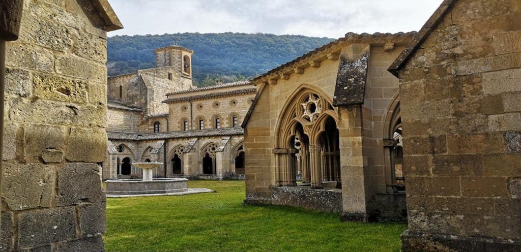 horarios de misa de Monasterio de Santa María La Real de Iranzu en Abárzuza