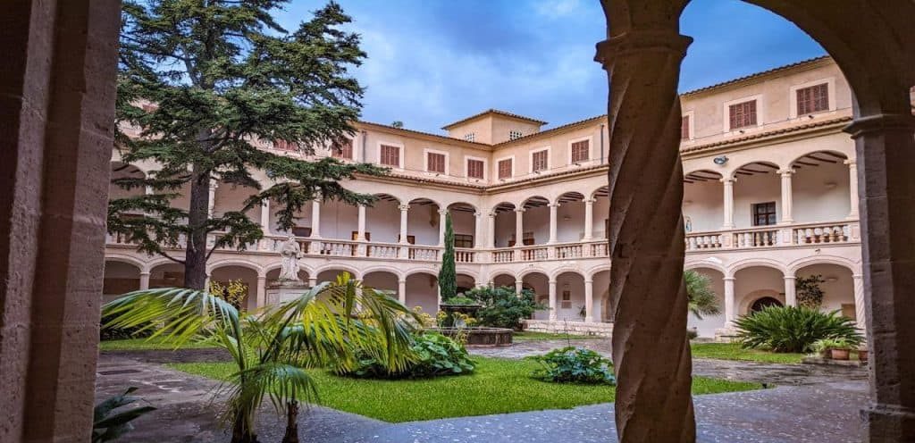 horarios de misa de Monasterio de la Real en Palma
