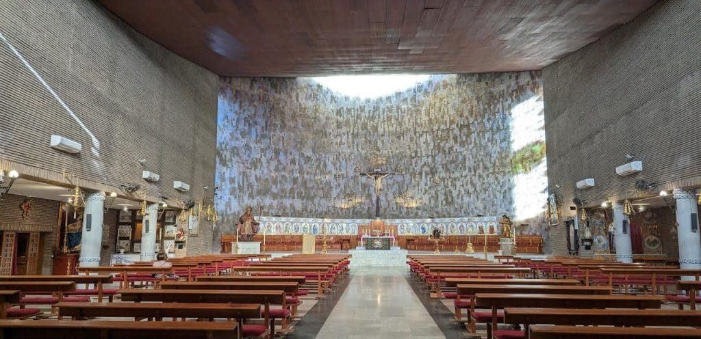 Parroquia de Santa María de Las Flores y San Eugenio Papa 1 horarios de misa de Parroquia de Santa María de Las Flores y San Eugenio Papa en Sevilla