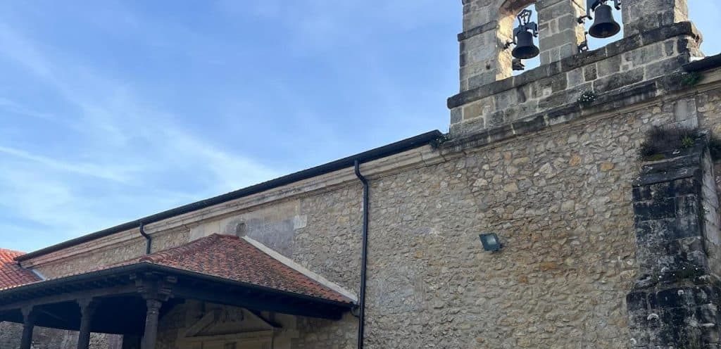 horarios de misa de Religiosas Clarisas Monasterio Regina Coeli en Santillana del Mar