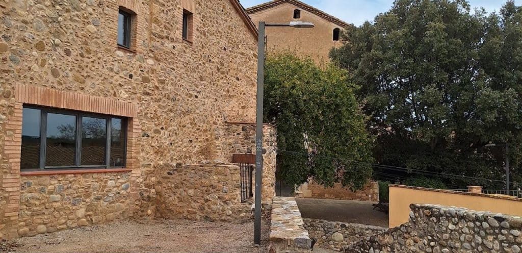 horarios de misa de Ruinas Antigua Iglesia Santa Maria de Orfes en Vilademuls