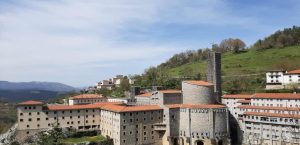 Oñate 2 horarios de misa de Santuario de Arantzazu en Oñate