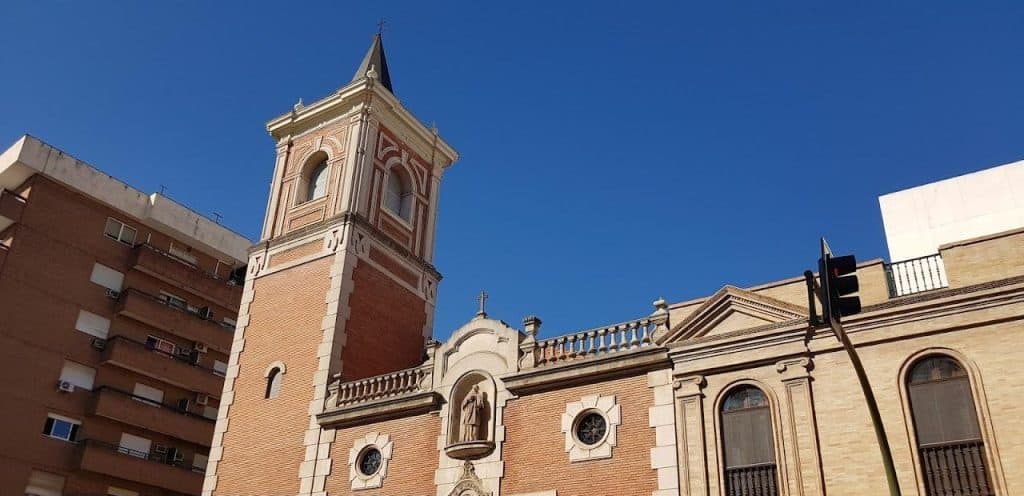 horarios de misa de Templo San Vicente de Paul en Sevilla